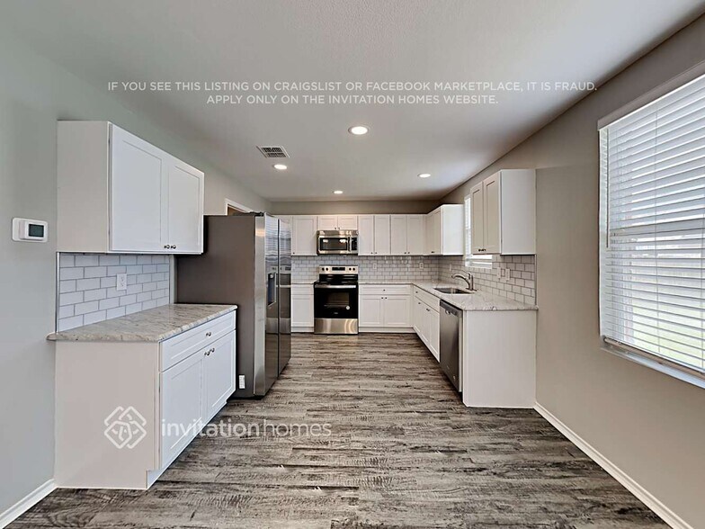 Building Photo - 1230 Sullivan Dr