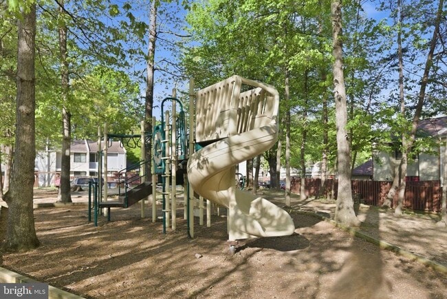 Building Photo - 2369 Southgate Square