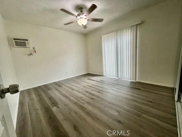 Building Photo - 685 E Vista Chino