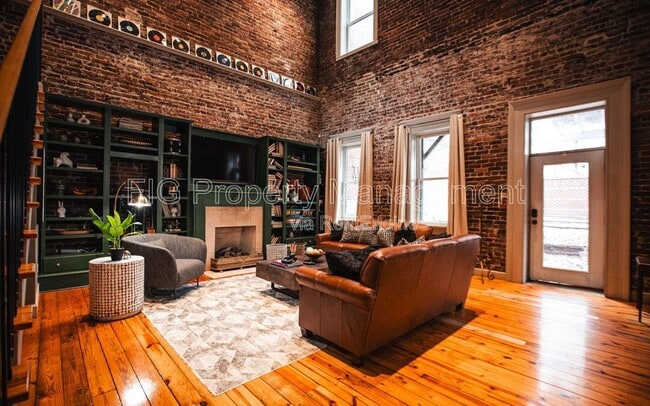 Building Photo - 415 W Depot Ave