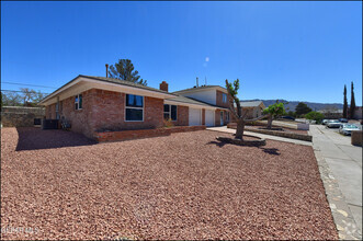 Building Photo - 6915 Pamlico Dr