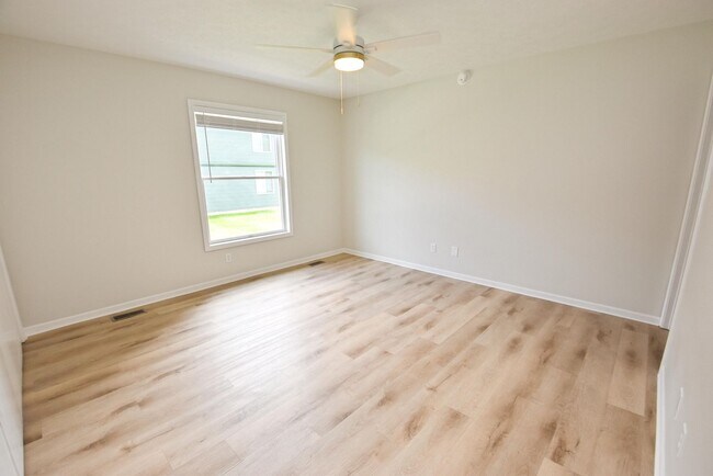 Building Photo - 18085 Bulla Rd