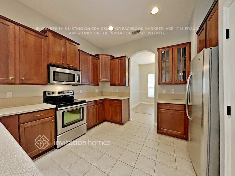 Building Photo - 904 E Terranova Way