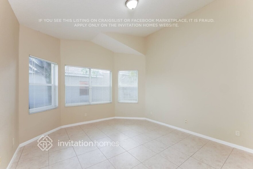 Building Photo - 5804 NW 49th Ln