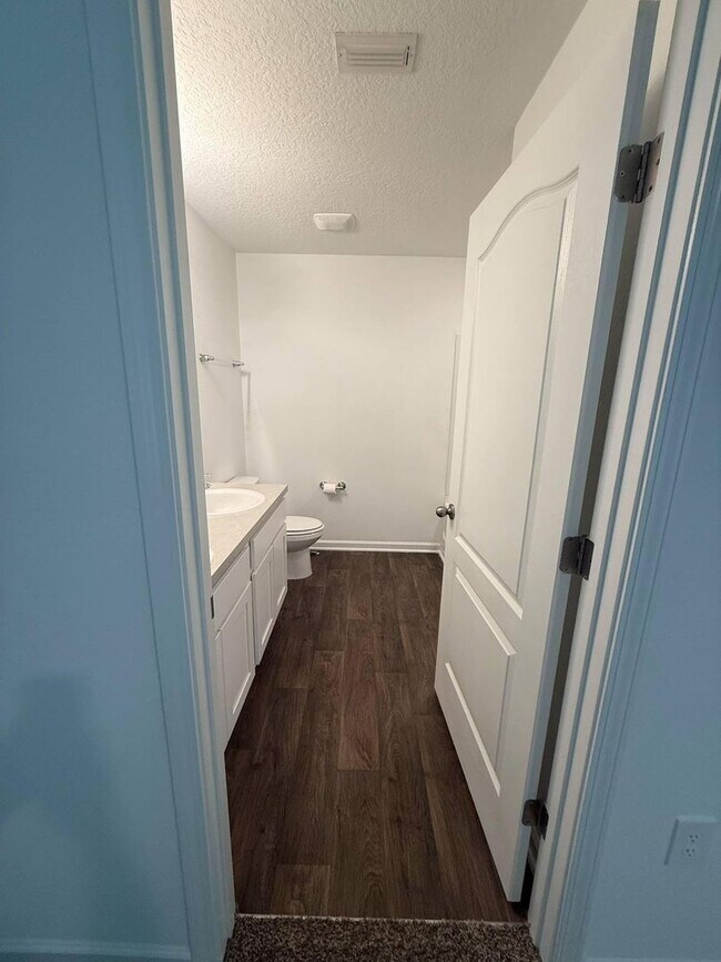 Building Photo - Awesome 4/2 Located in Desirable Yulee Area Nassau County Priced to rent, won't last long!