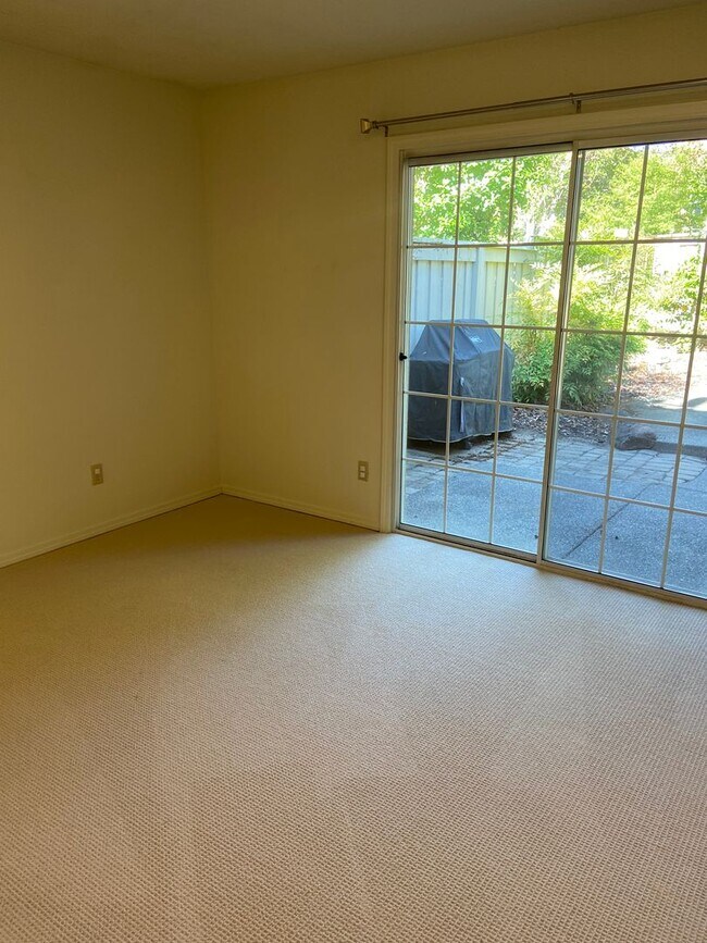Building Photo - American River Canyon Folsom - 3 Bdrm, 3 Bath in gated community