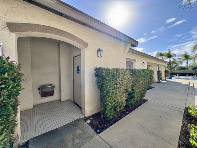 Building Photo - 1 bedroom Murrieta condo for LEASE with a ...