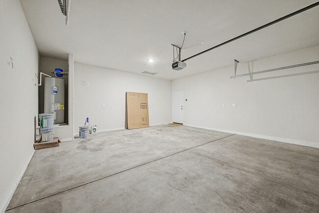 Building Photo - 24542 W Raymond St