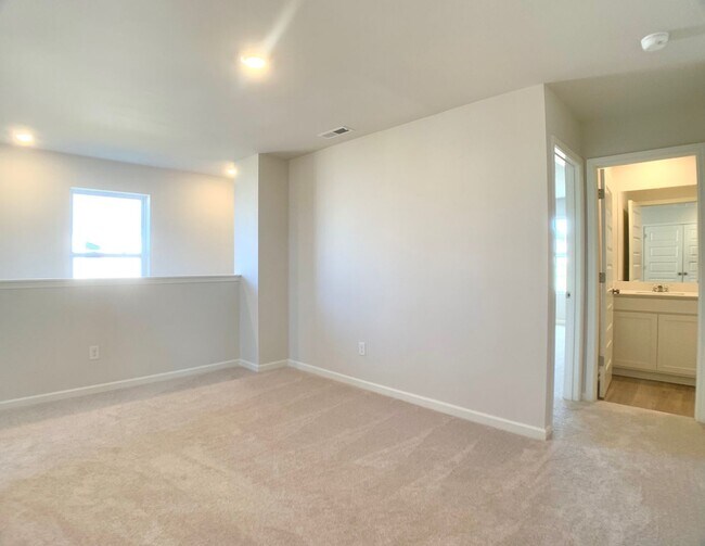 Building Photo - 821 Moray Ln