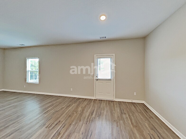 Building Photo - 4885 Bridle Path