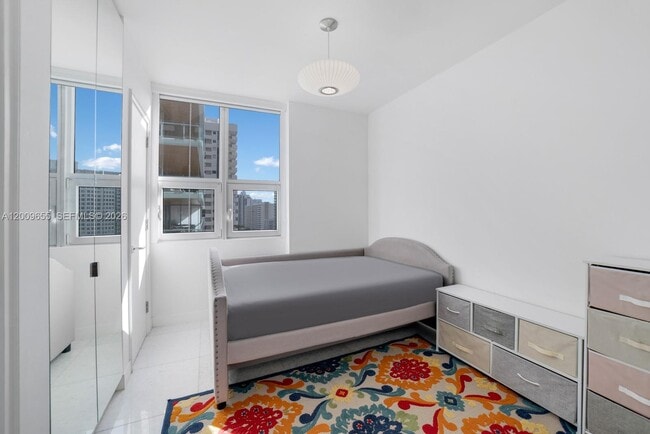Building Photo - 5801 Collins Ave