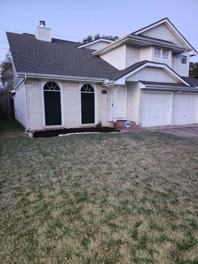 Building Photo - 19522 Lake Hollow Ln