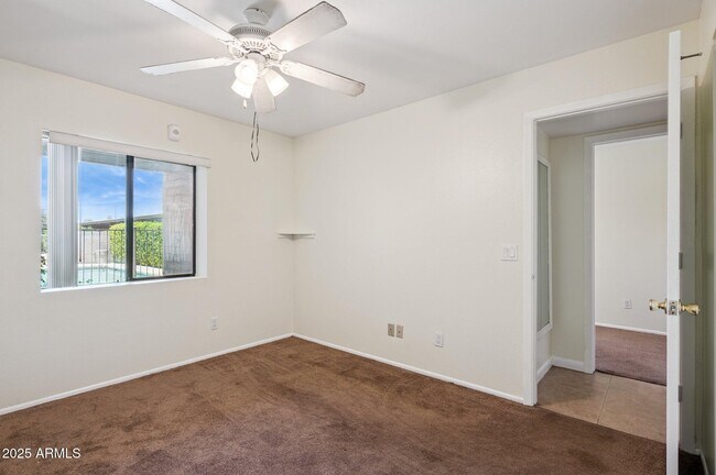 Building Photo - 17 E Ruth Ave