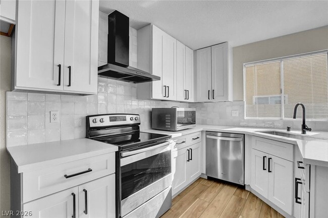 Building Photo - 6009 W Carpenteria Way