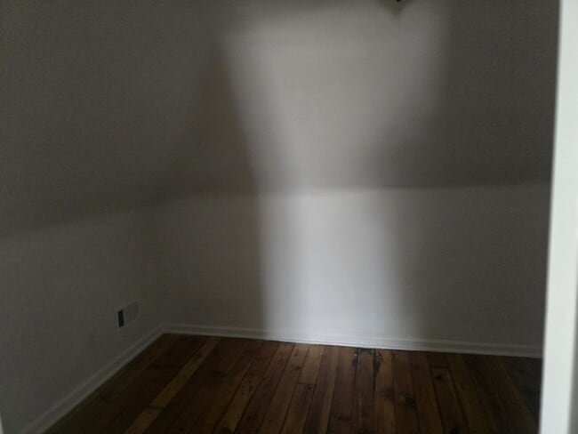 Building Photo - 633 Westminster St