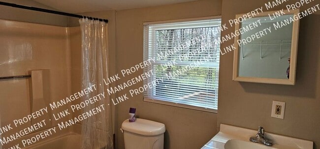 Building Photo - Completely Remodeled 2 Bedroom with a Huge...