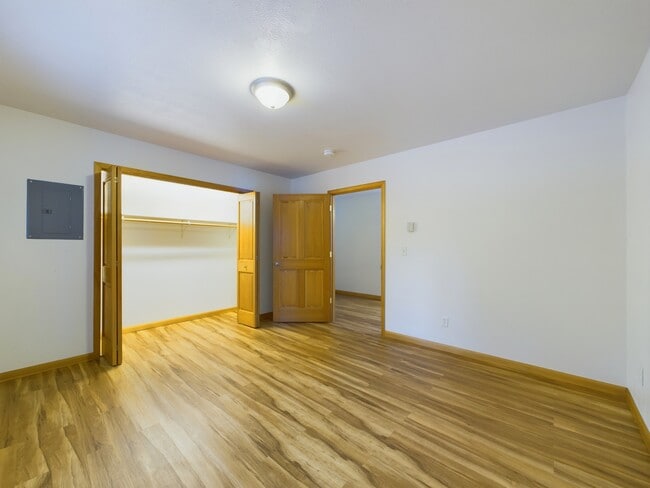 Building Photo - 3380 Venus Dr