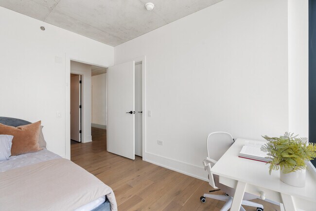 Building Photo - 234 W Polk St