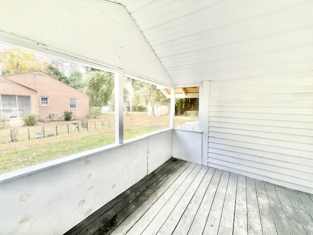 Building Photo - 307 Winston St