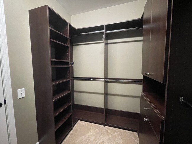 Building Photo - Spectacular 4 Bed 3.5 Bath Townhouse In Br...