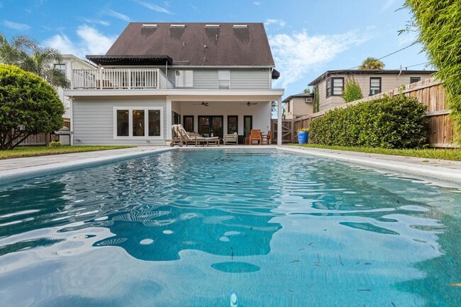 Building Photo - Renovated 3/3 Pool Home home in the heart of Delaney Park of Downtown Orlando