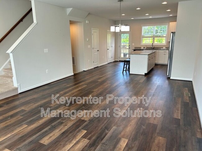 Building Photo - 213 Willowshire Ct