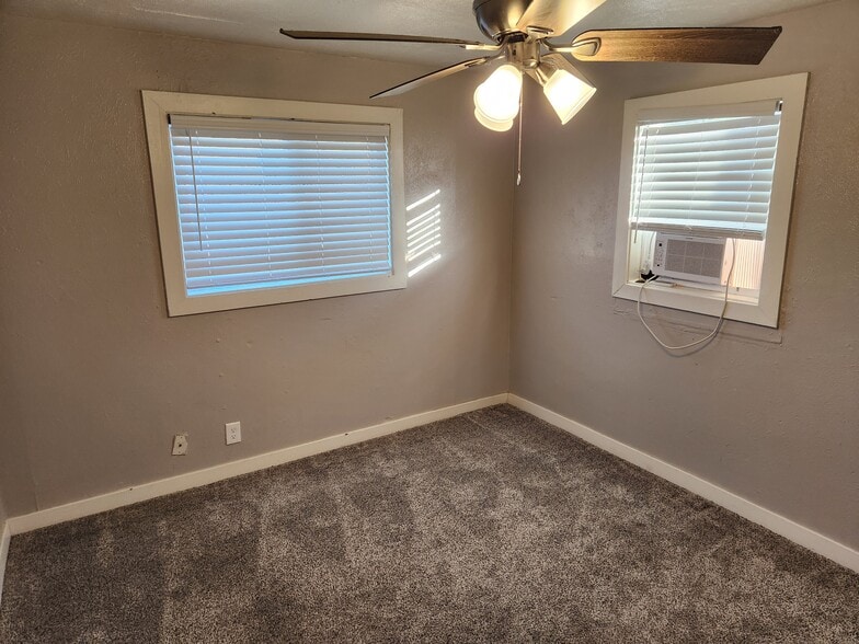 Building Photo - 6690 E 63rd Pl