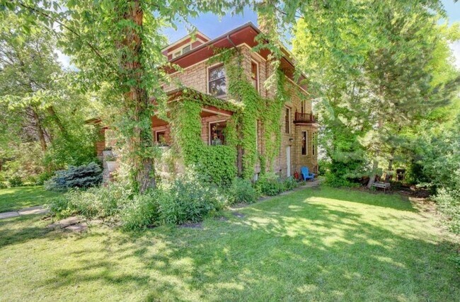 Building Photo - “The Lennartz House” Beautiful and Unique ...