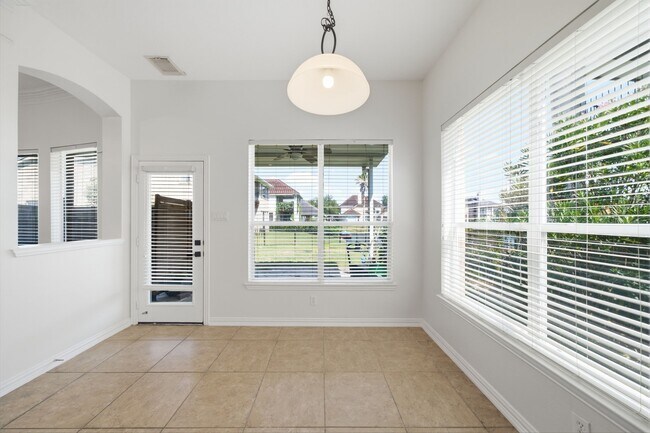 Building Photo - 14207 Hawkesbury Ct