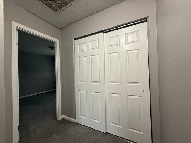 Building Photo - 906 Seabreeze Ct