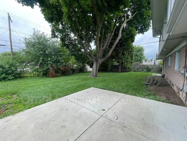 Building Photo - 31245 Bretz Dr