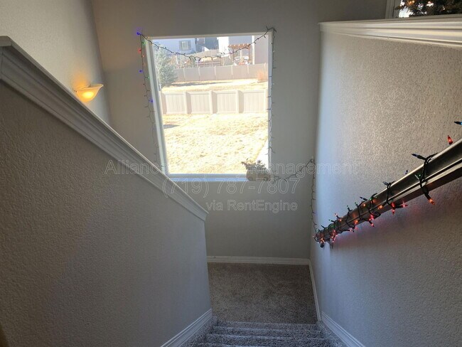 Building Photo - 8885 Vanderwood Rd