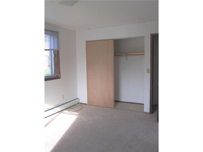Building Photo - 415 S Wasson Ln