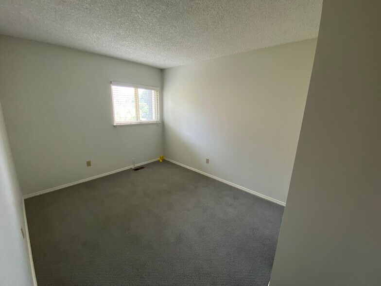 Building Photo - 1629 Maitland Ct