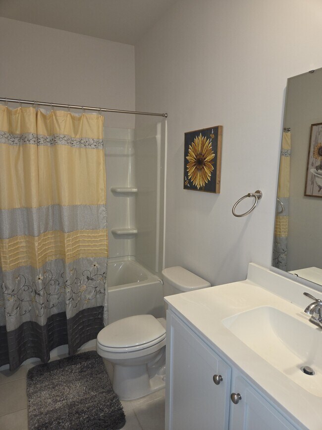 Building Photo - 3402 Bells Lk Cir