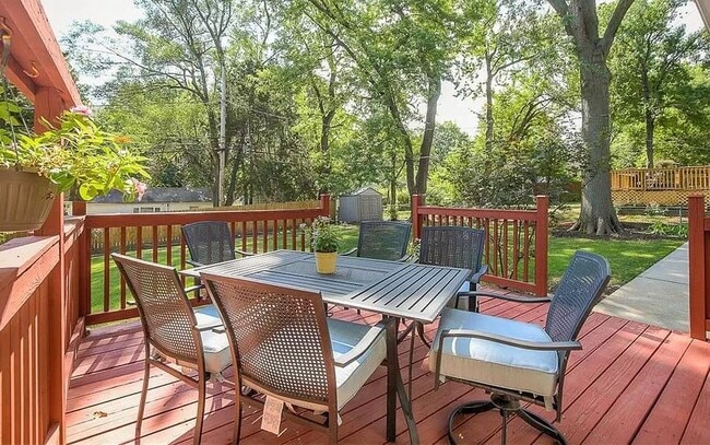 Building Photo - 7721 Rosewood Dr