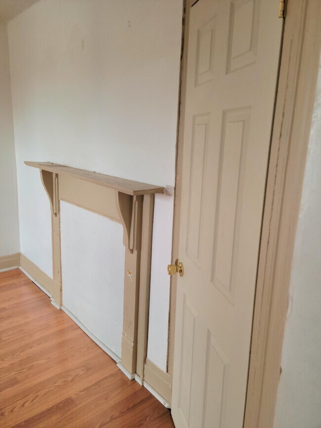 Primary Photo - 1326 S Pittsburgh St