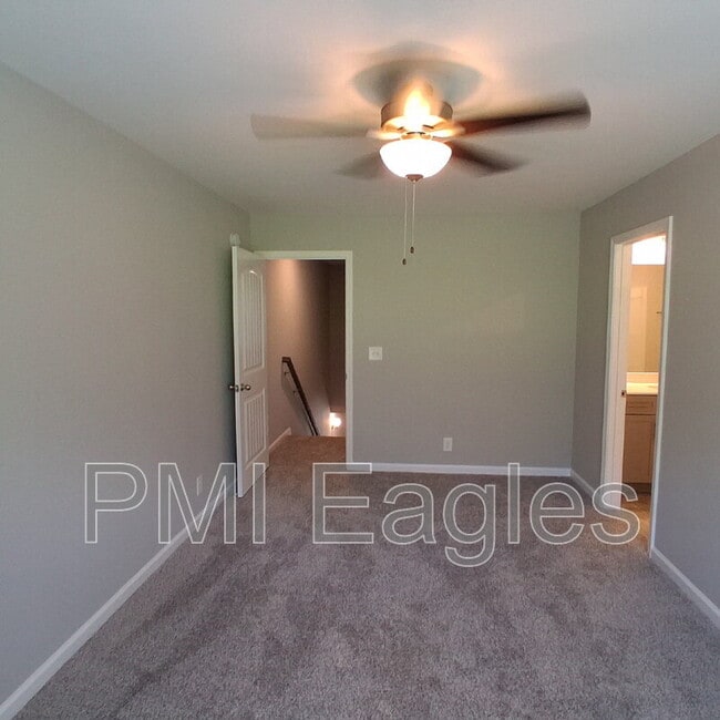 Building Photo - 150 Davis Rdg Ln