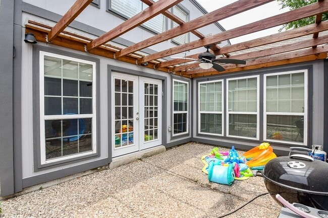 Building Photo - 7518 Teal Run Dr