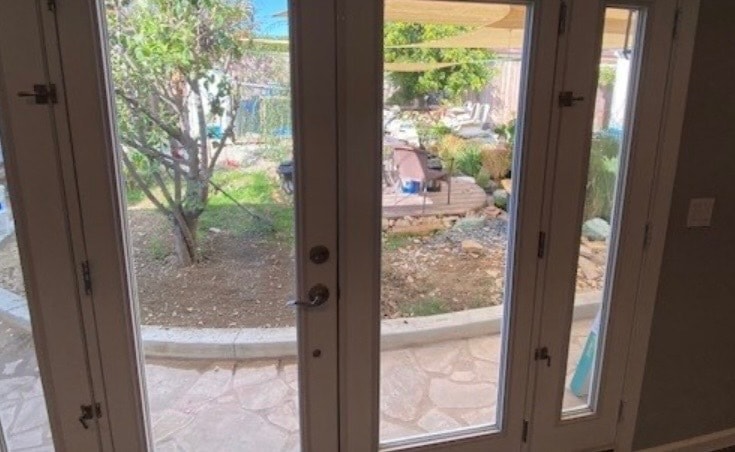 Yard - 433 S Fairview St