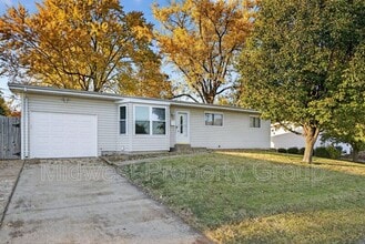 Building Photo - 1225 Night Dr