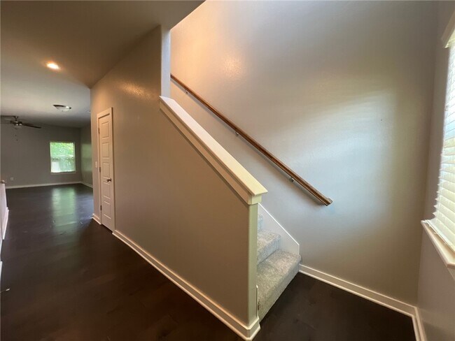 Building Photo - 2415 SW Arbor Rd