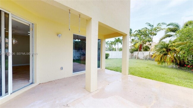 Building Photo - 897 Briar Ridge Rd