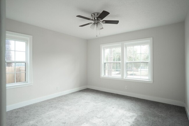 Building Photo - 2001 Hiram Rd