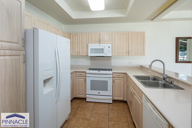 Building Photo - 92-1539 Aliinui Dr. #5G