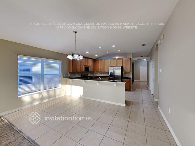 Building Photo - 35001 Meadow Reach Dr