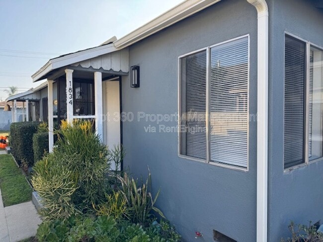 Primary Photo - 1834 Cedar Ave