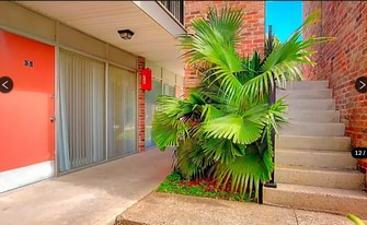 Building Photo - Country Club Apartments