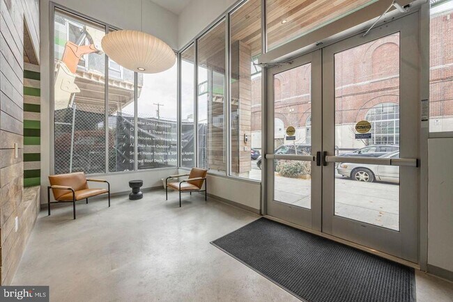 Building Photo - 1501 N 31st St