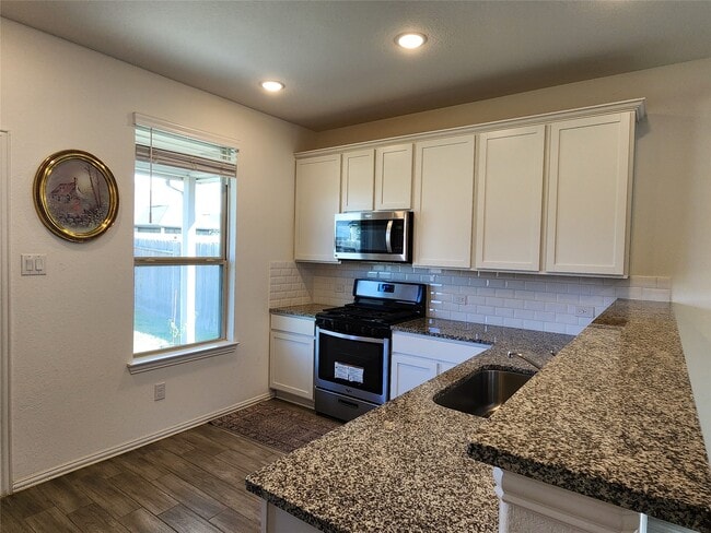 Building Photo - 31322 Whitfield Ct
